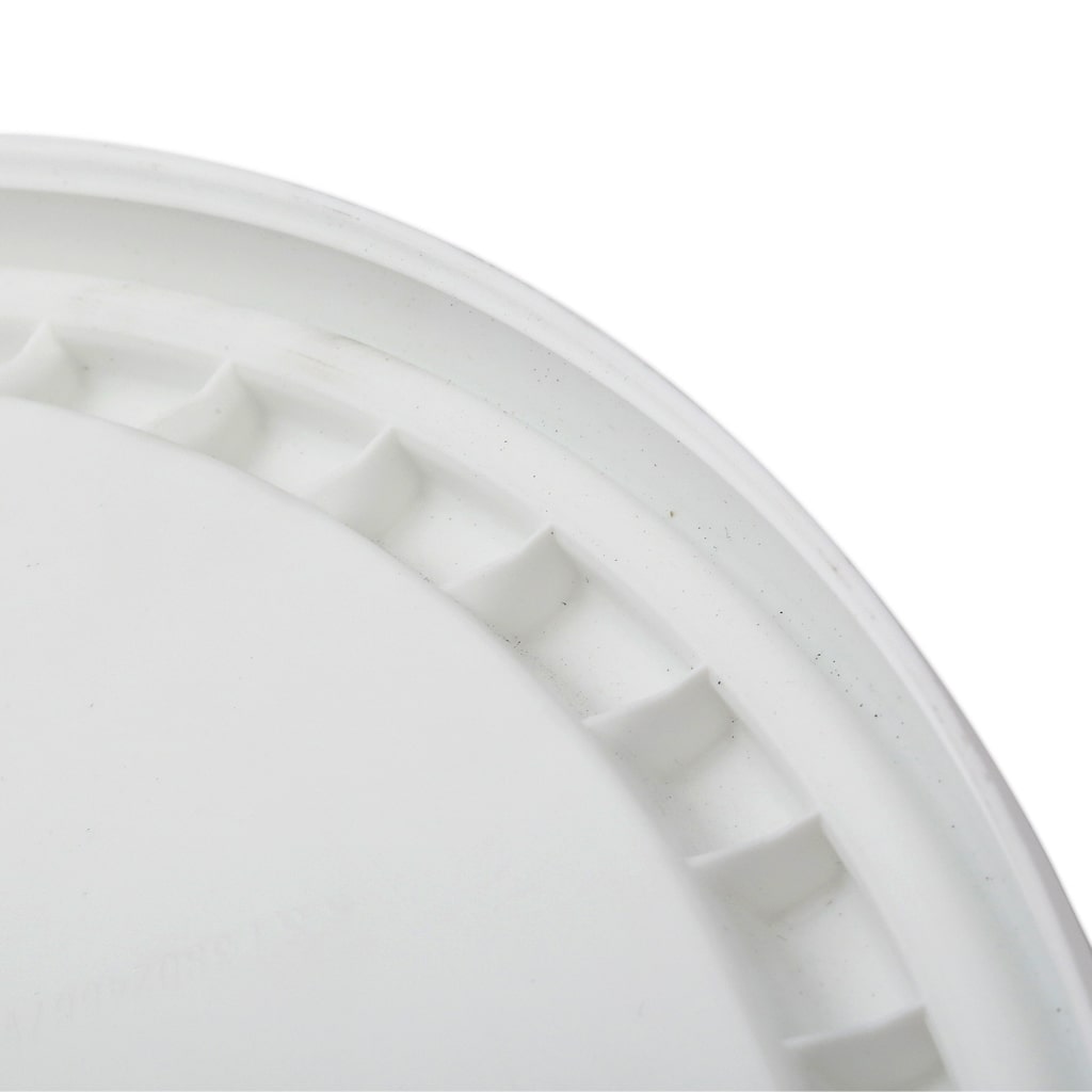 32 Litre Plastic White Lid UN Approved